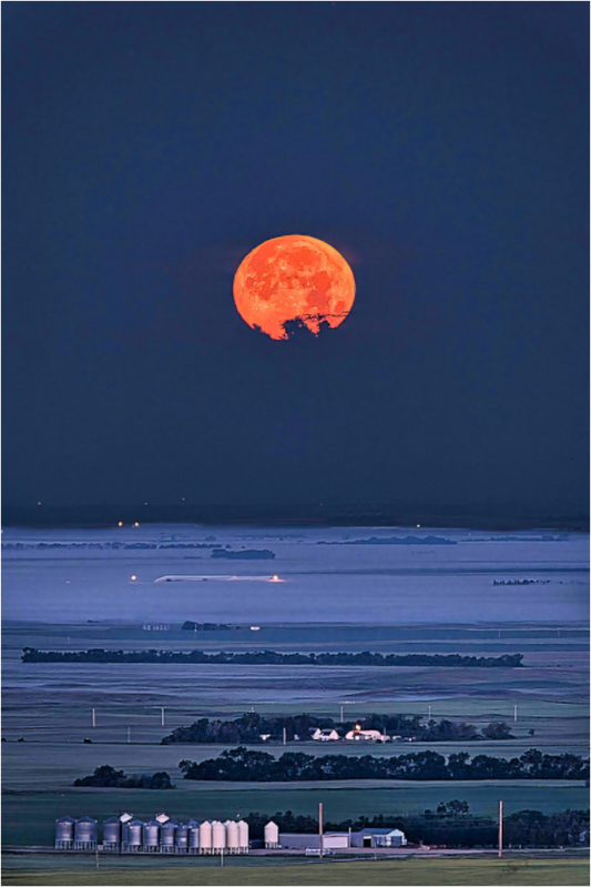 Main image Blood Moon over Prairie - Metal Acrylic Glass